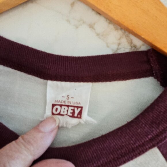 OBEY Size Small Raglan T-Shirt Maroon Big Foot Print “Stay Weird and Live Free” - Picture 4 of 9